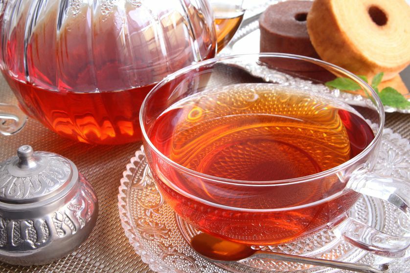 Chá vermelho combate colesterol ruim: veja 20 benefícios