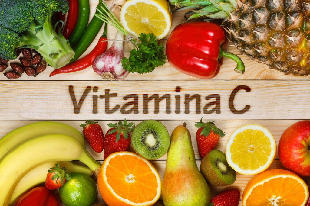 a vitamina C oferece muitos benefícios para o cabelo