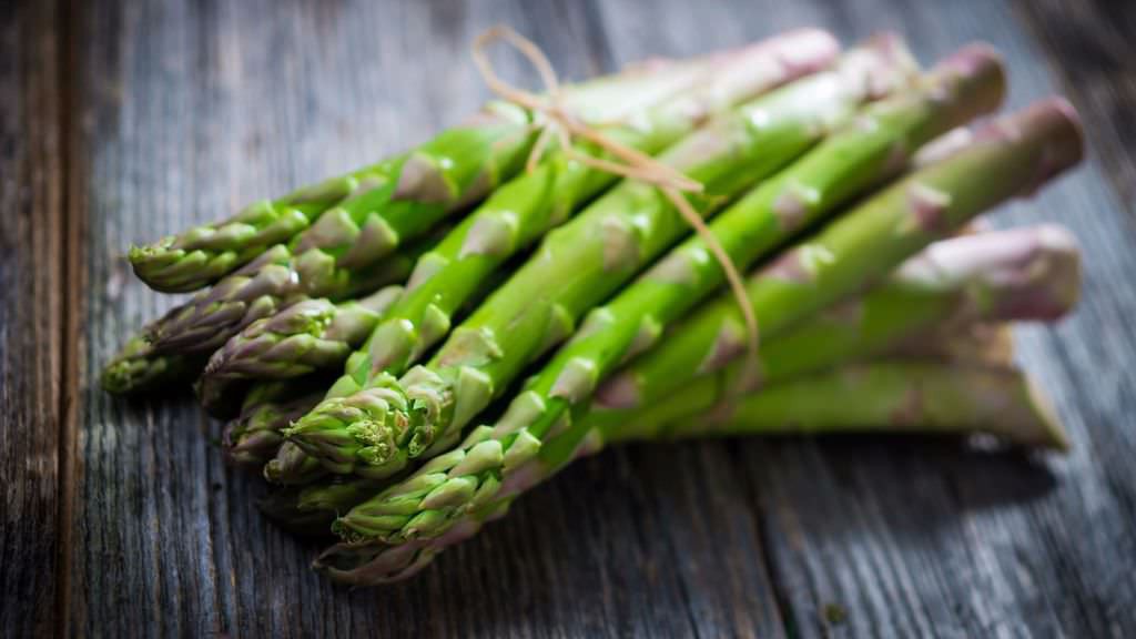 Aspargo faz bem para o coração e pele: veja os 30 benefícios do vegetal