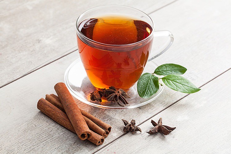 Chá de canela previne candidíase: veja 20 benefícios 