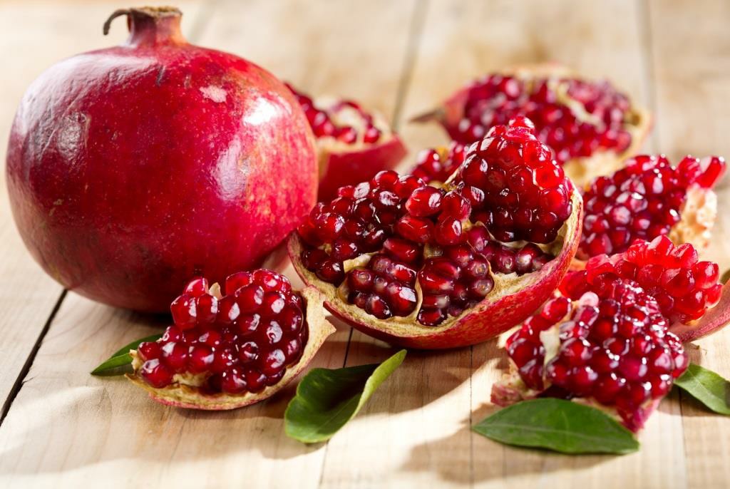 Romã Previne doenças cardíacas: veja 30 benefícios da fruta