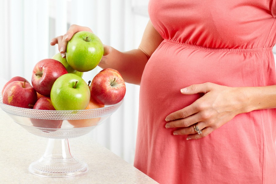 os benefícios da maçã durante a gravidez