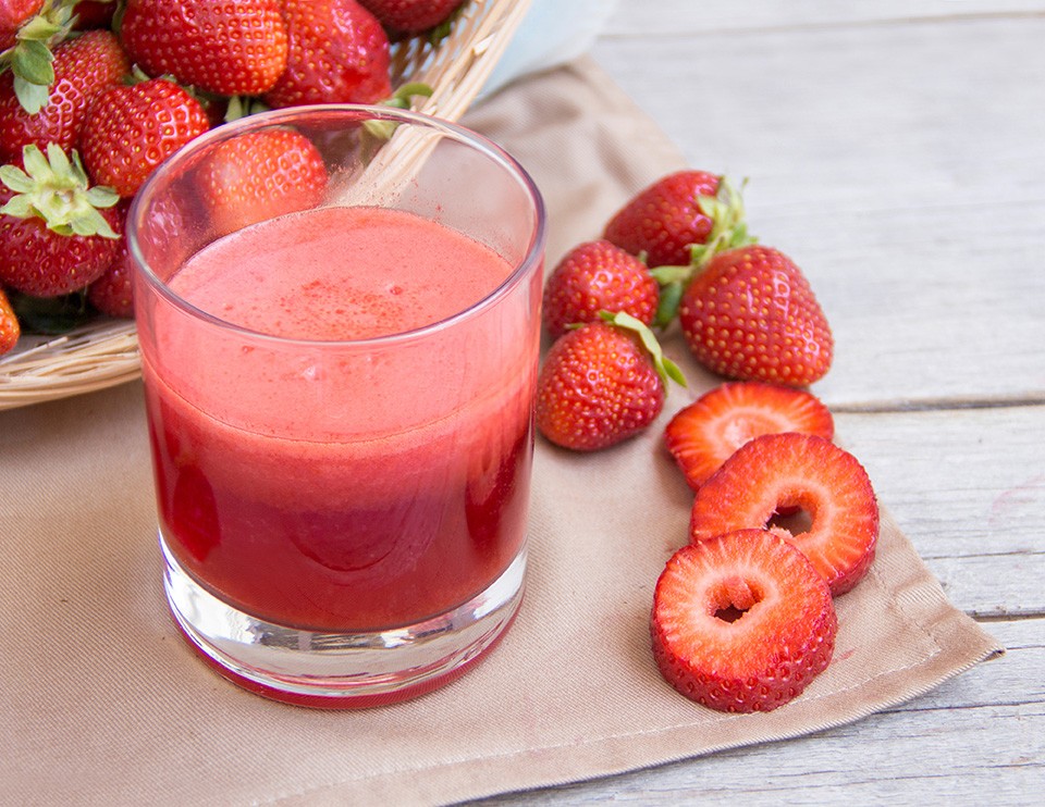 Suco de morango faz bem para a pele: veja 12 benefícios da suco