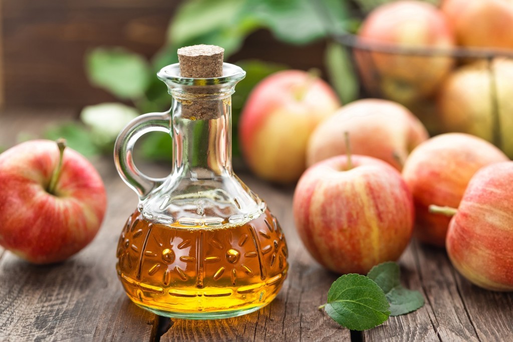 Vinagre de maçã Alivia queimadura solar: veja 8 benefícios