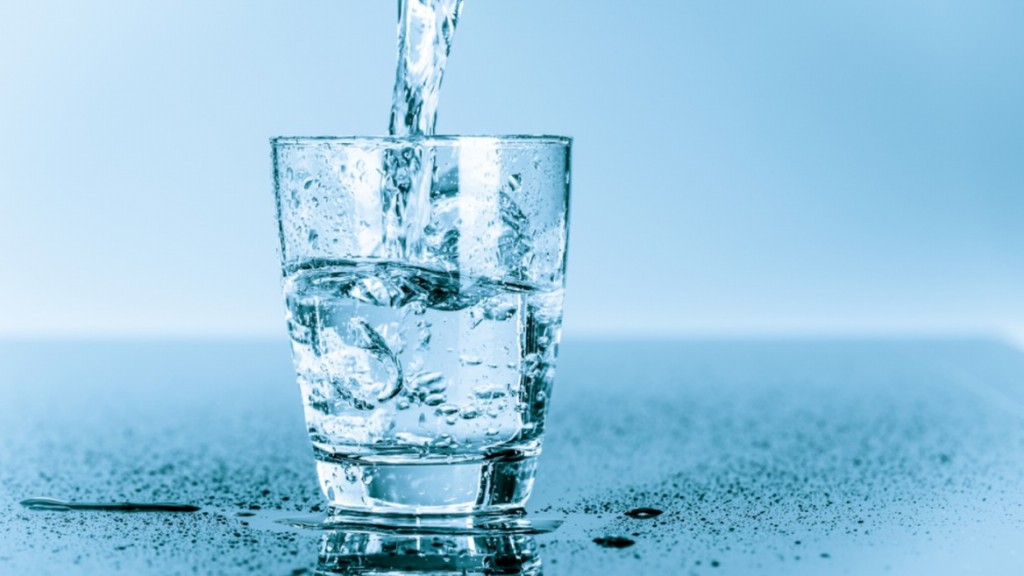 10 benefícios da água potável para saúde