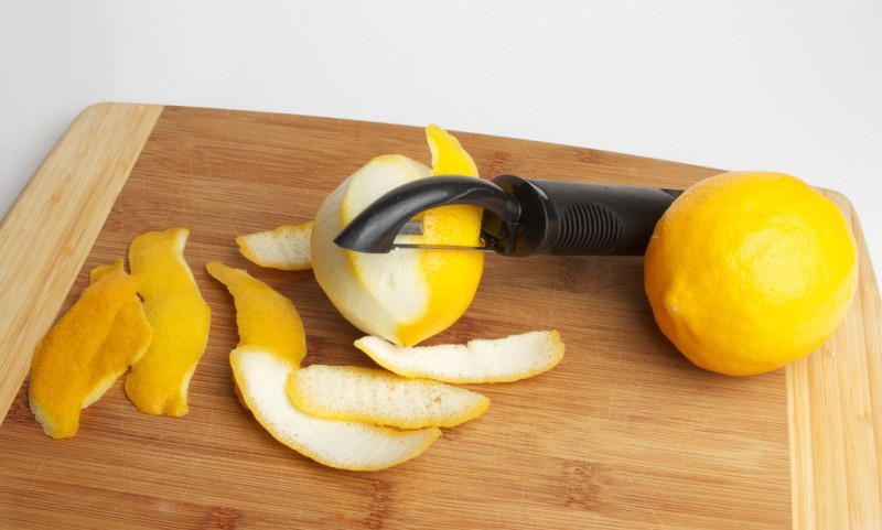 Chá da Casca de Limão ajuda a Limpar o intestino: veja 30 benefícios