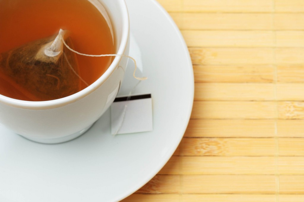 Chá de Zimbro reduz o inchaço: veja 12 benefícios