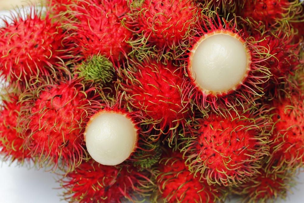 Rambutan auxilia na perda de peso: vejo 20 benefícios do fruto