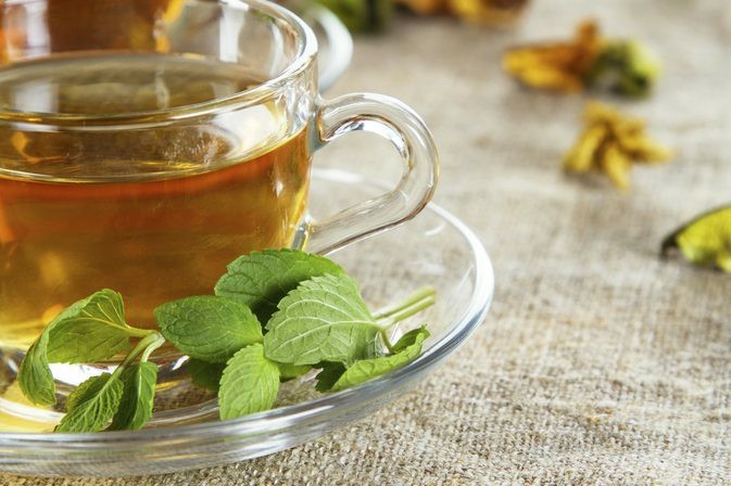 Chá de Hortelã Pimenta ajuda a perder peso: veja 22 benefícios