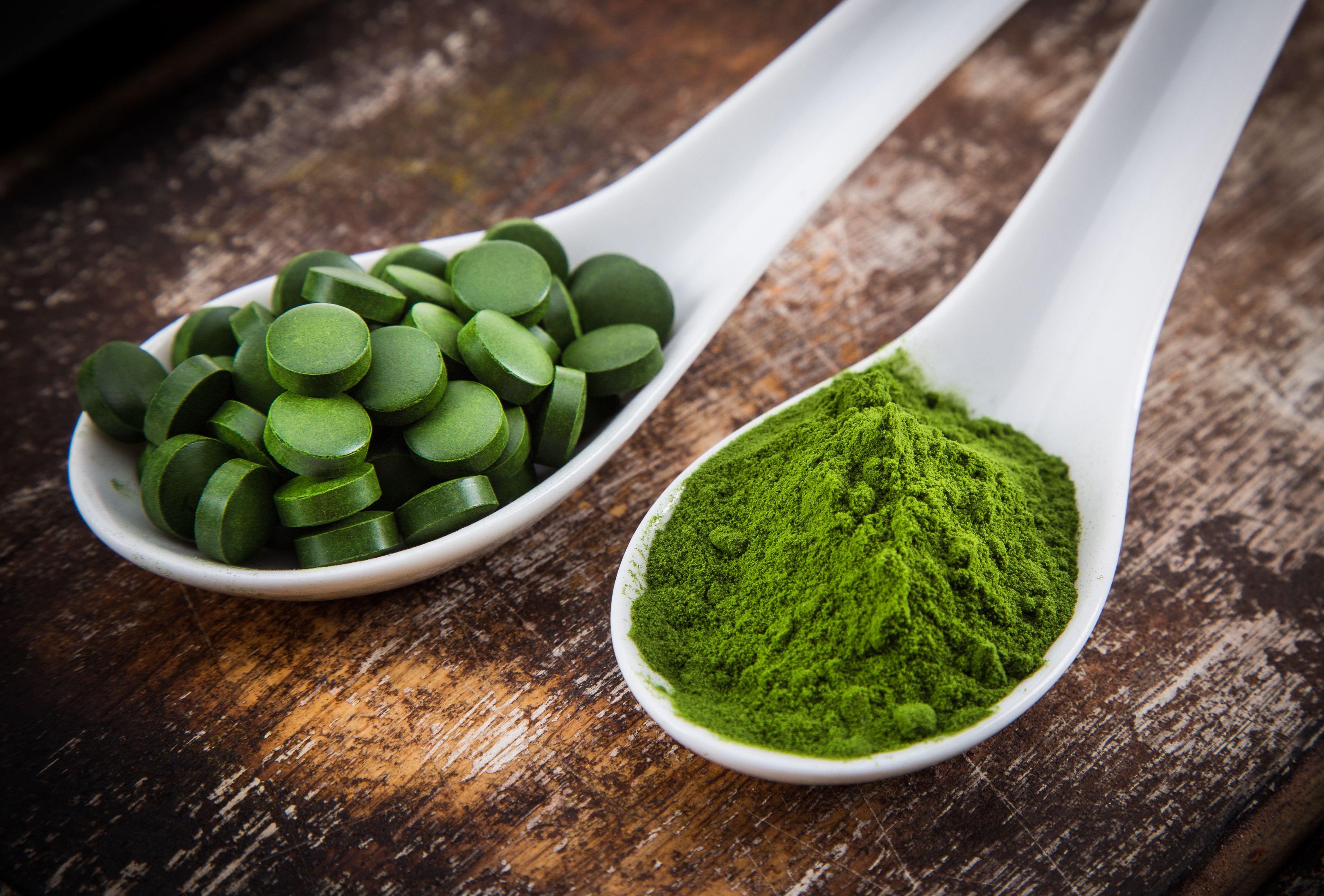 10 razões para comer uma colher de spirulina diariamente