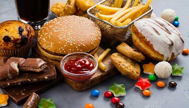 3 tipos de comida que podem fazer mal para o coração
